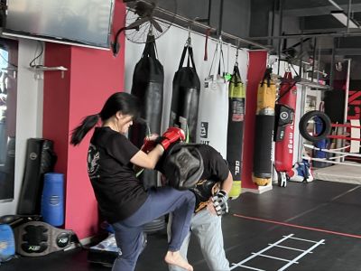 独居女性深夜回家安全指南